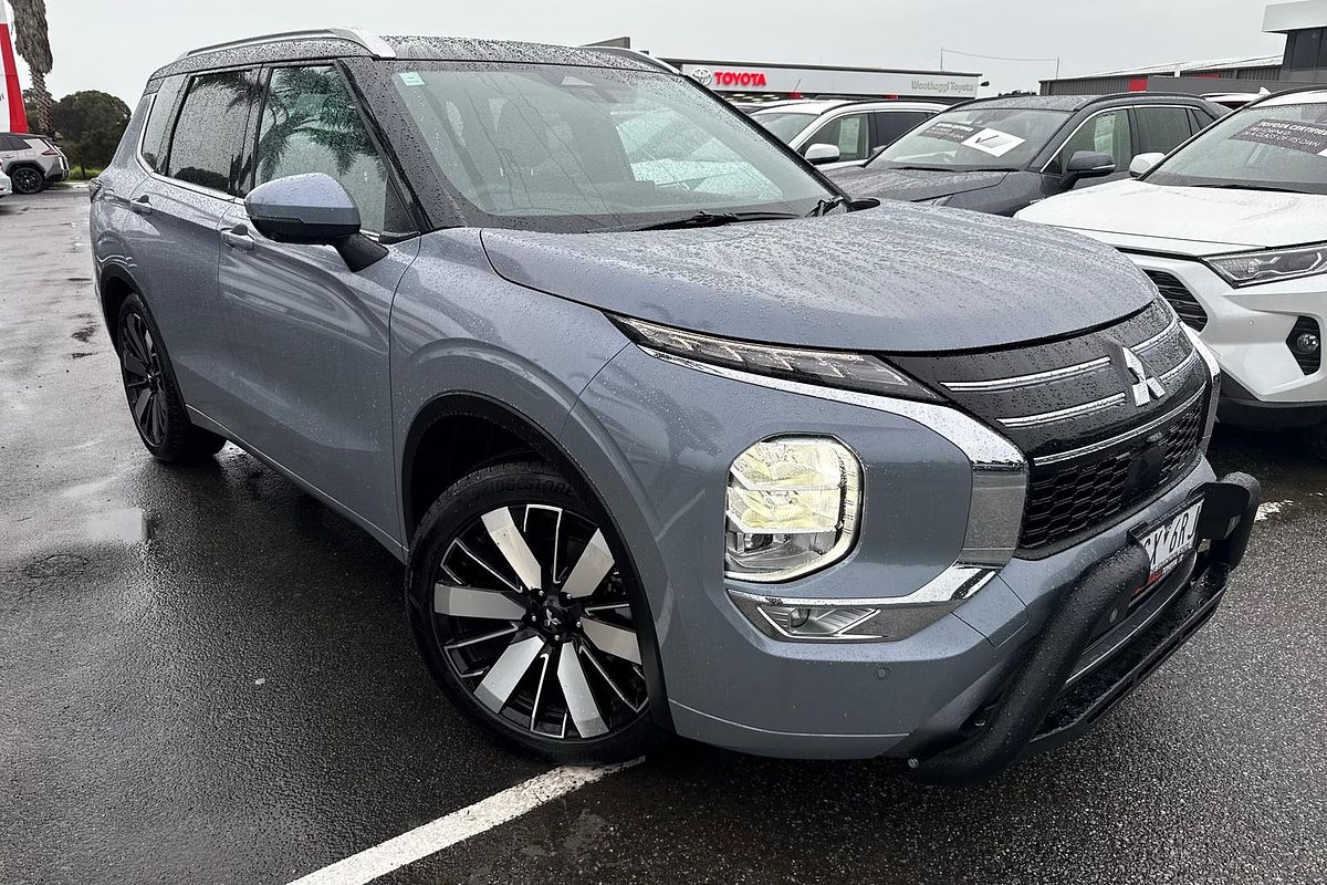 2025 Mitsubishi Outlander Exceed Tourer ZM