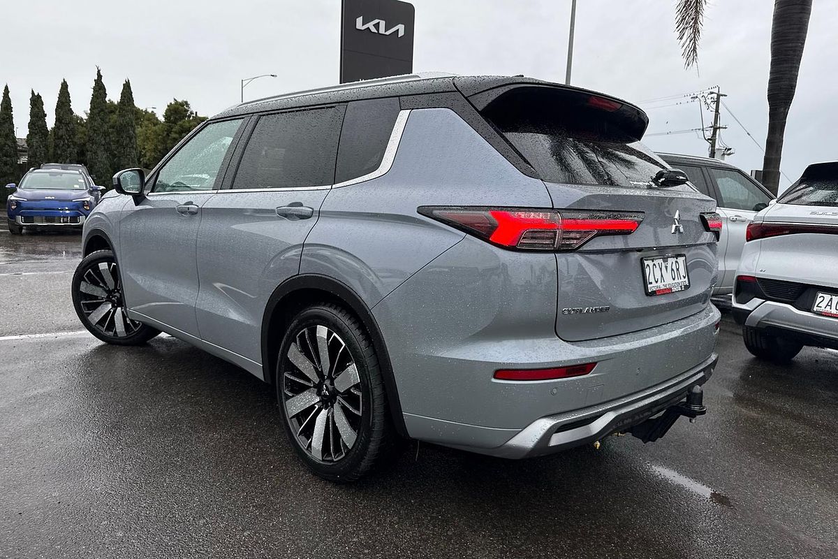 2025 Mitsubishi Outlander Exceed Tourer ZM