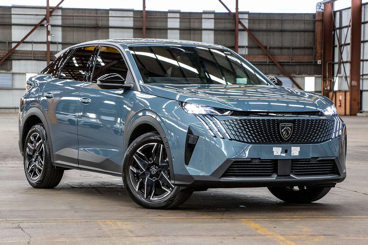 2025 Peugeot 3008 Allure Hybrid P64