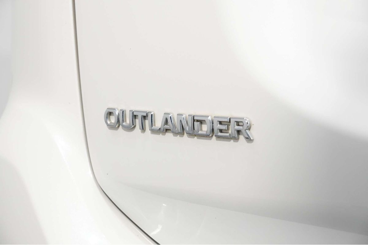 2018 Mitsubishi Outlander ES ADAS ZL