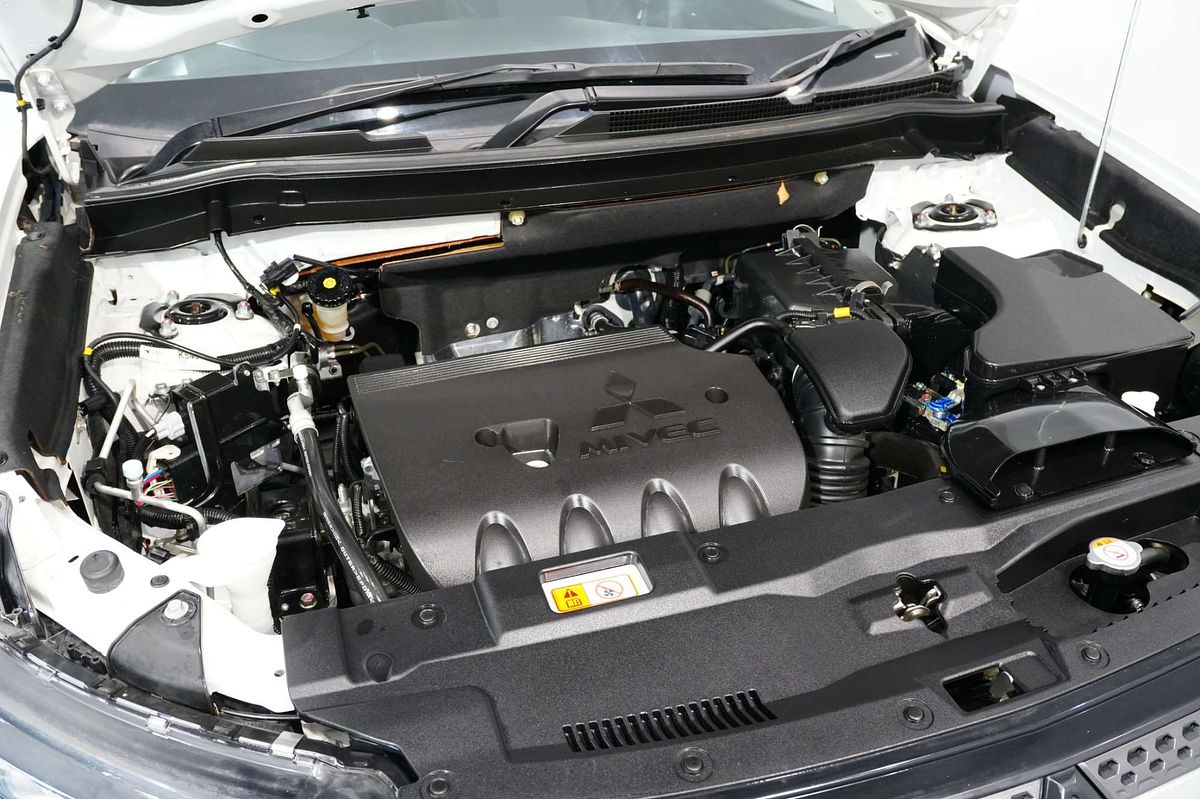 2018 Mitsubishi Outlander ES ADAS ZL