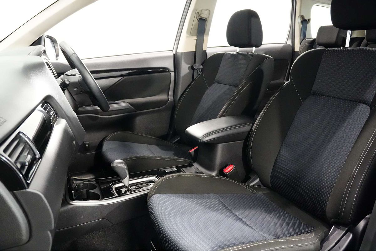 2018 Mitsubishi Outlander ES ADAS ZL