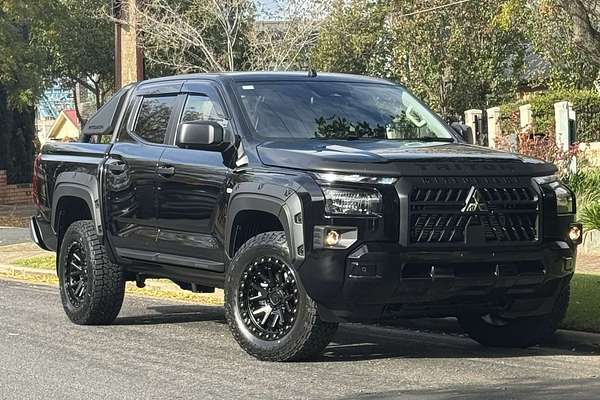 2025 Mitsubishi Triton GLX-R MV 4X4