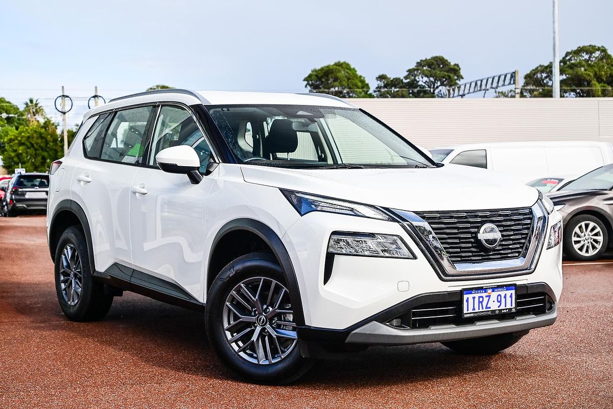 2025 Nissan X-TRAIL ST T33