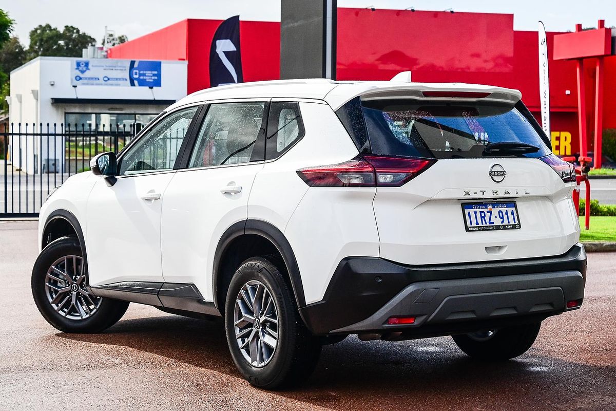 2025 Nissan X-TRAIL ST T33