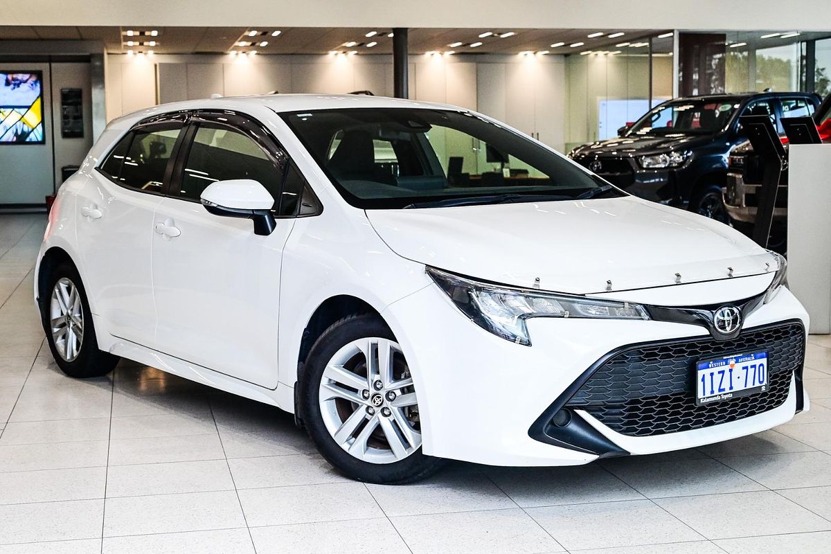 2018 Toyota Corolla Ascent Sport MZEA12R