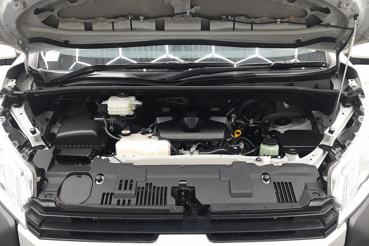 2022 Toyota Hiace GDH300R LWB