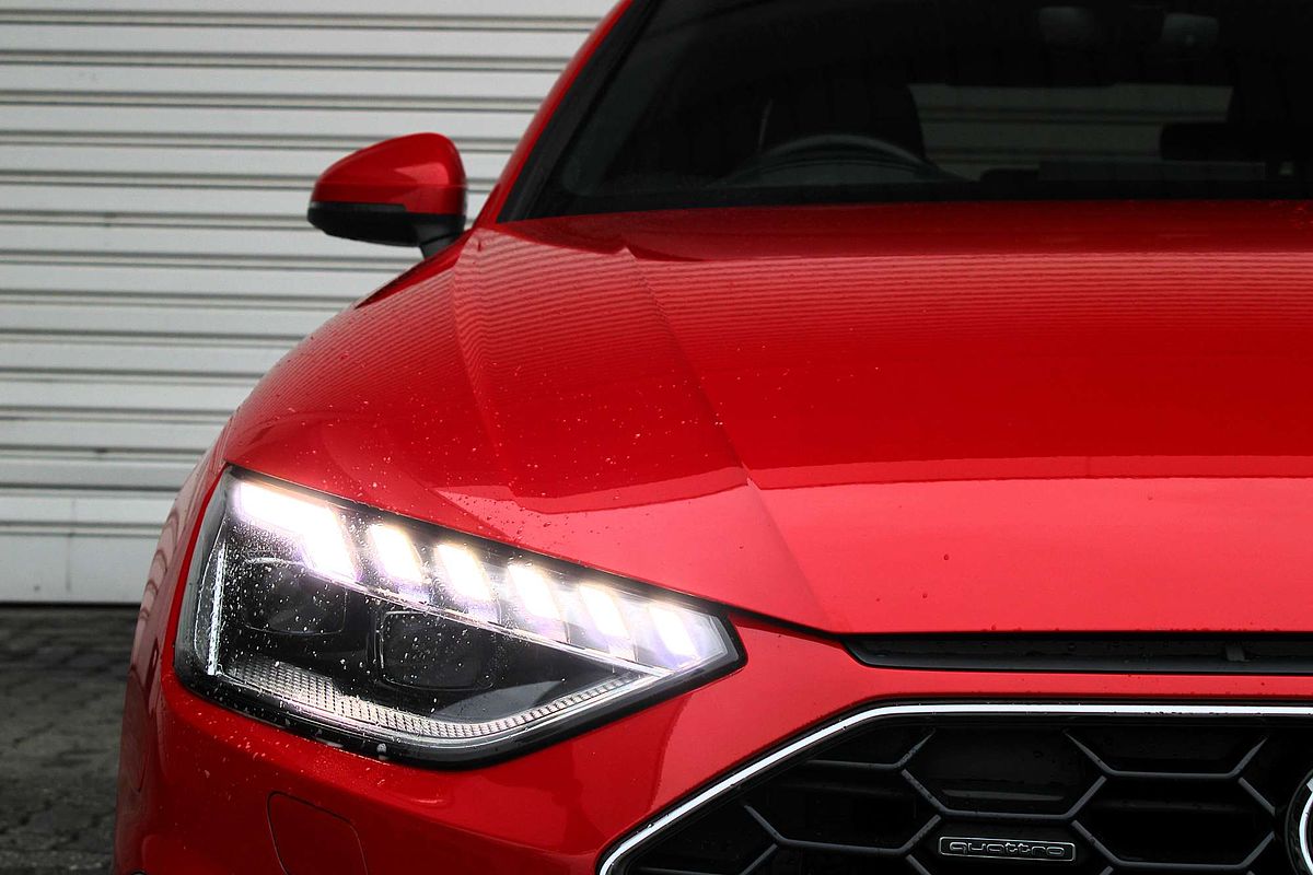 2020 Audi A4 45 TFSI S line B9