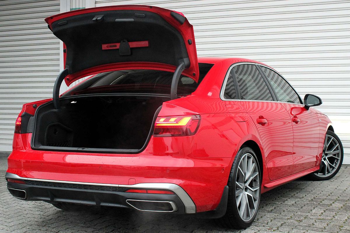 2020 Audi A4 45 TFSI S line B9