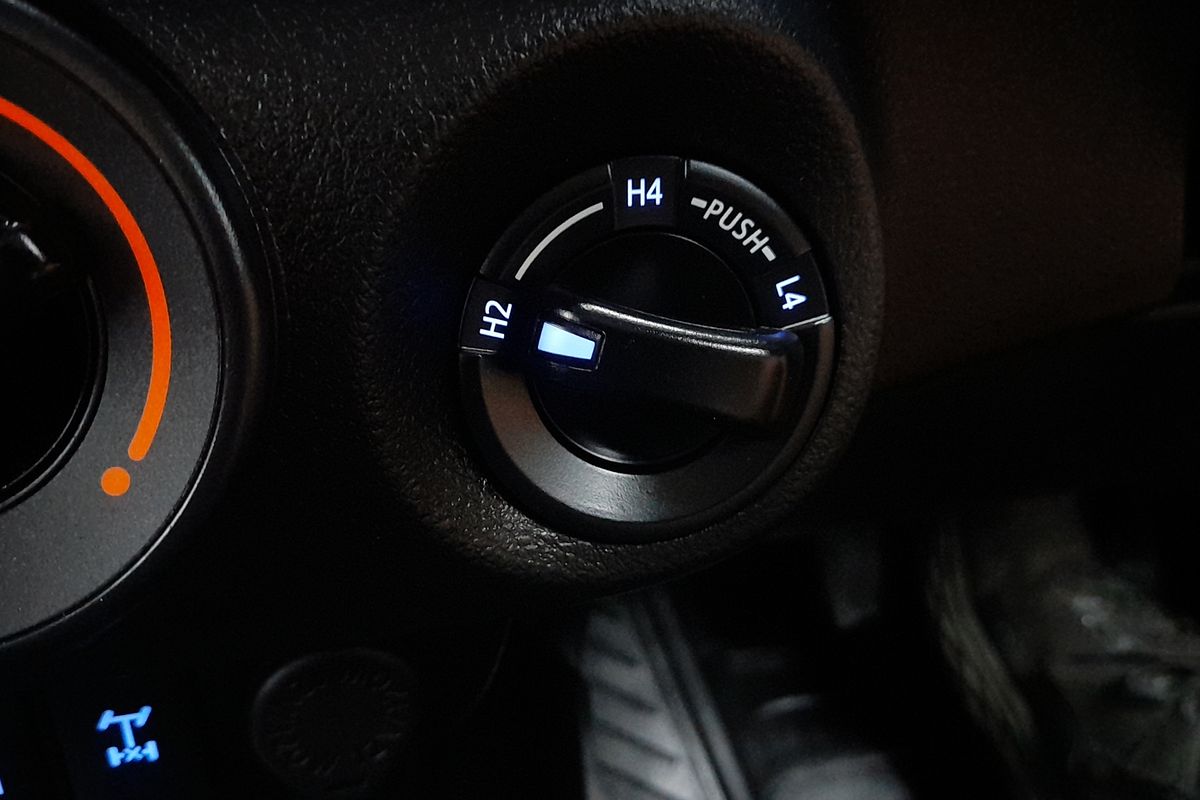 2020 Toyota Hilux SR GUN126R 4X4