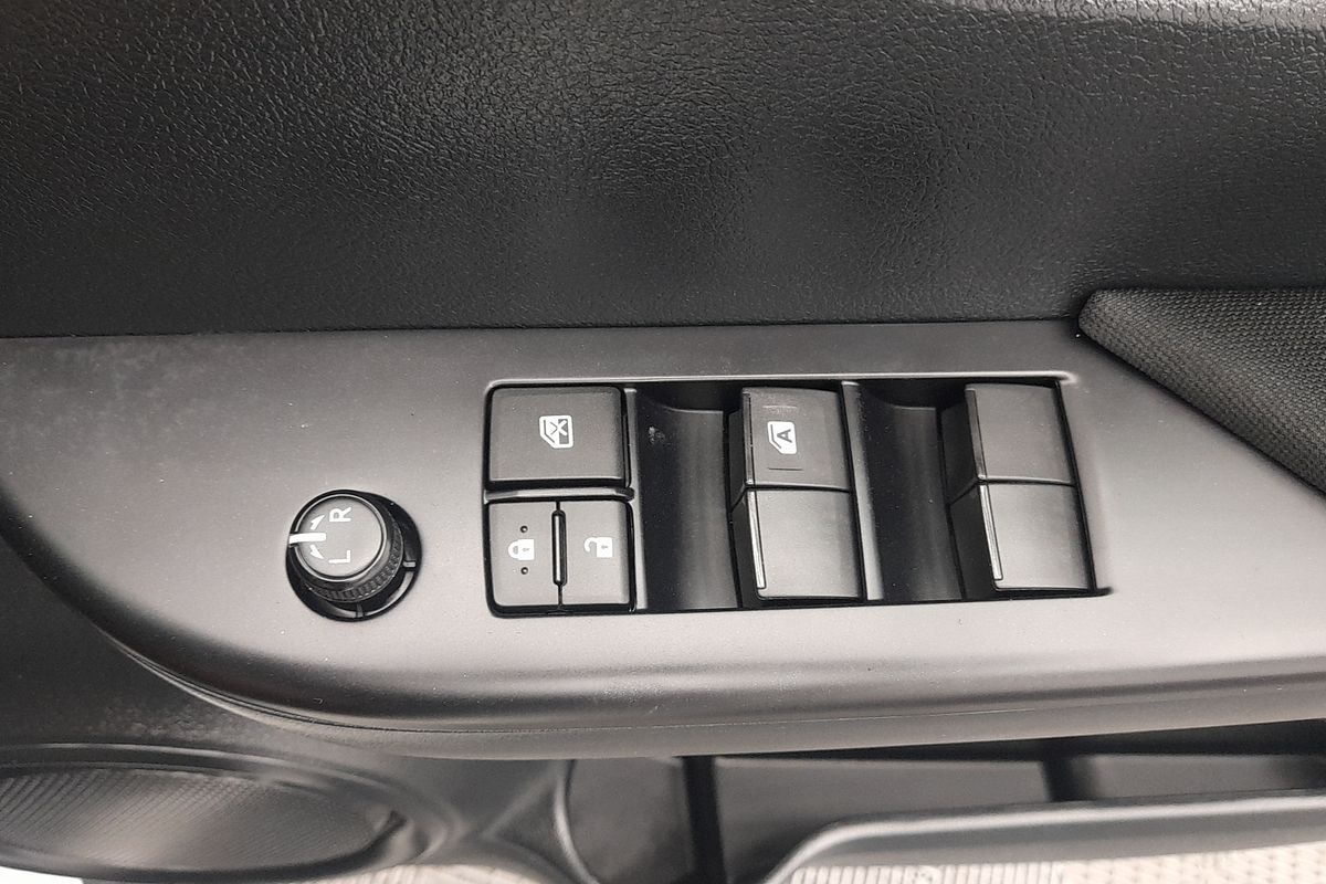 2020 Toyota Hilux SR GUN126R 4X4