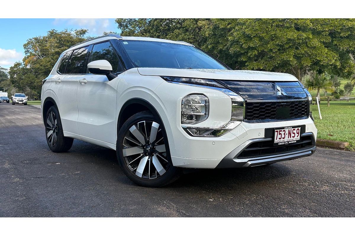 2025 Mitsubishi Outlander Exceed ZM