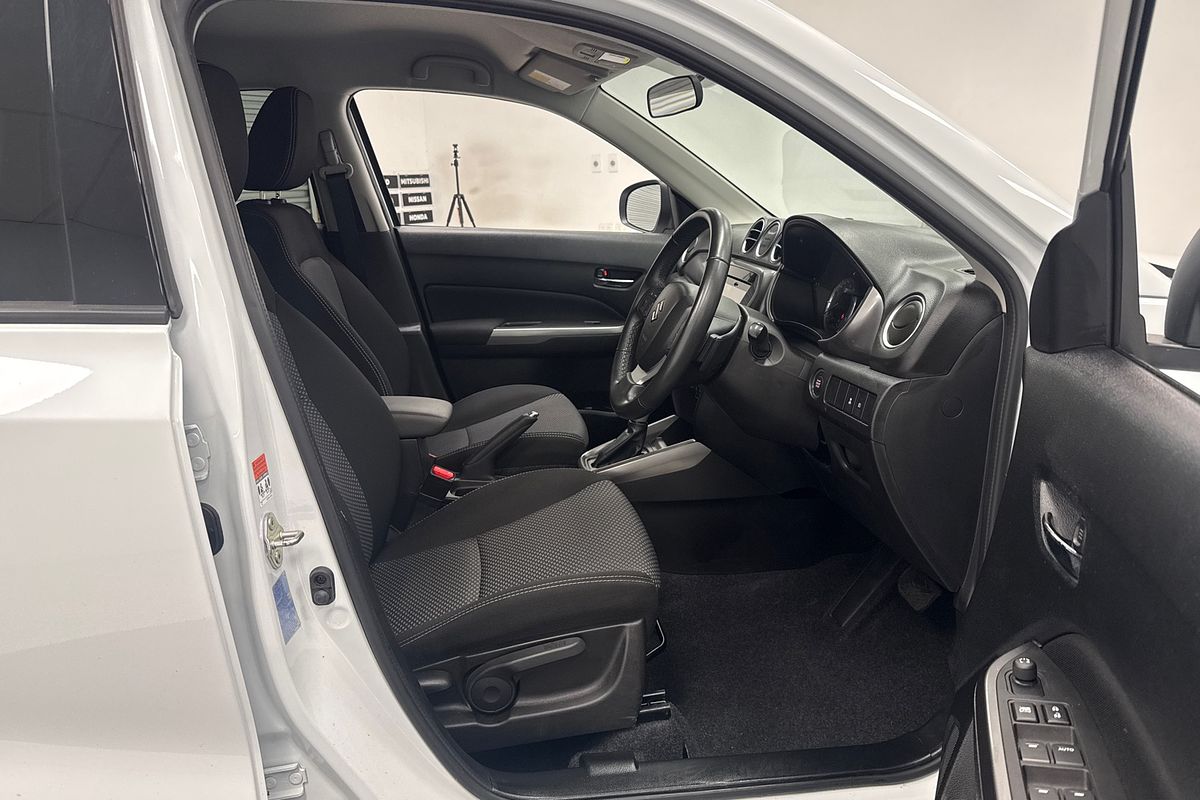 2024 Suzuki Vitara LY Series II
