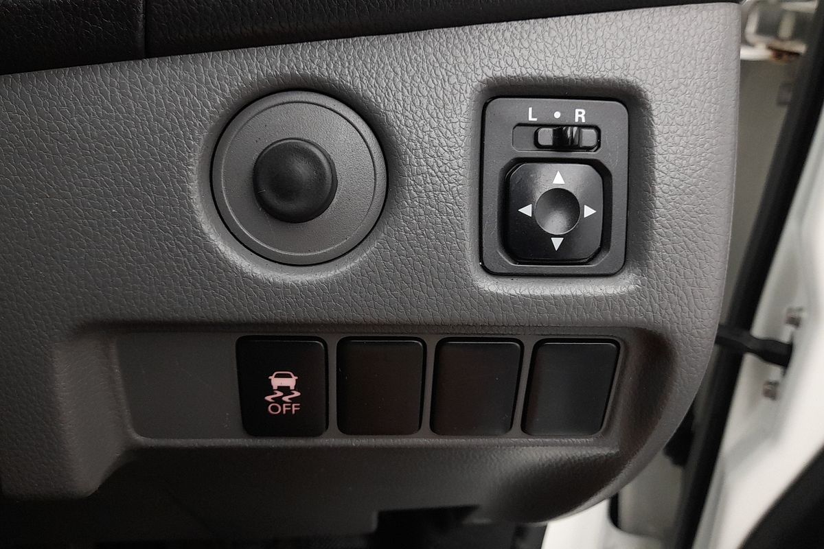 2018 Mitsubishi Triton GLX MR Rear Wheel Drive