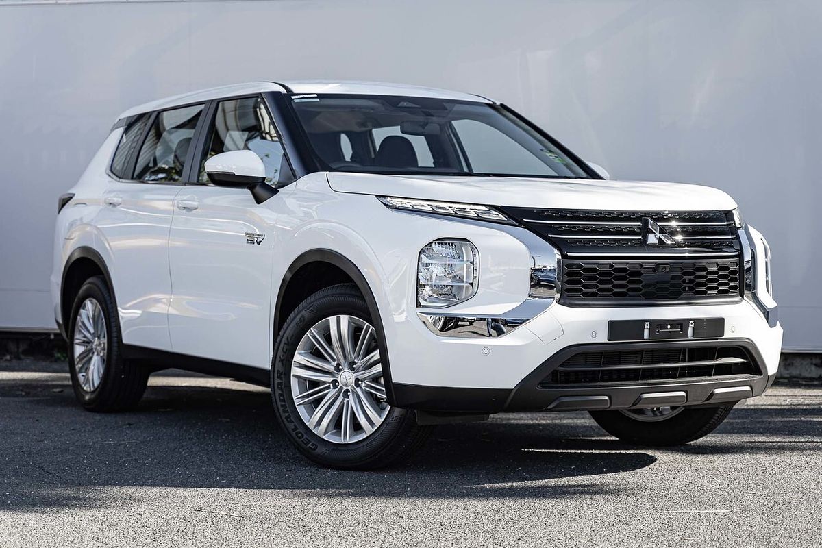 2025 Mitsubishi Outlander PHEV ES ZM