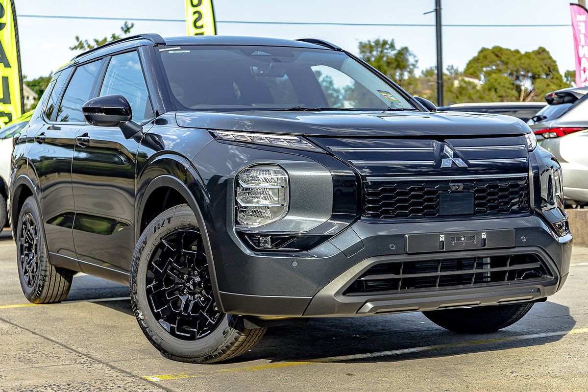 2025 Mitsubishi Outlander LS ZM