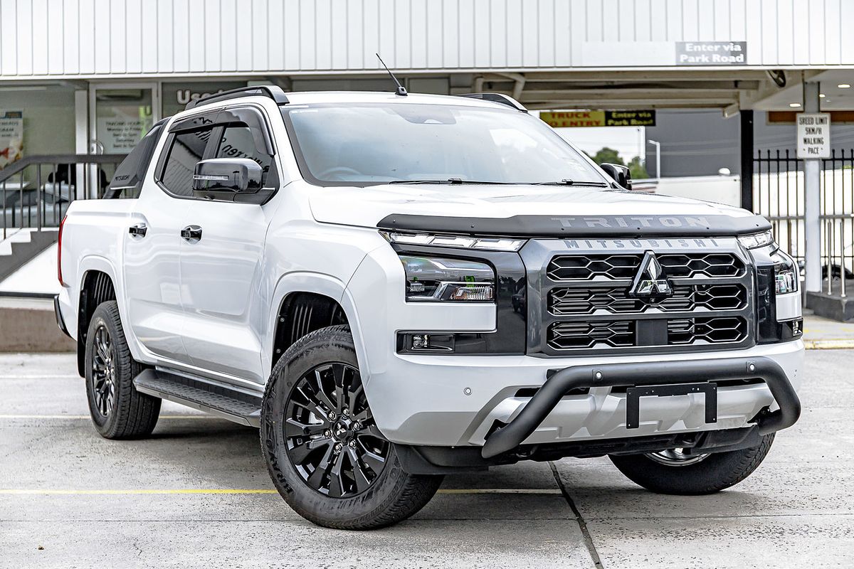 2025 Mitsubishi Triton GSR MV 4X4