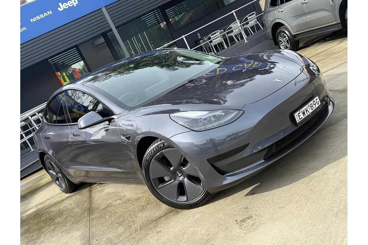 2022 Tesla Model 3 Rear-Wheel Drive