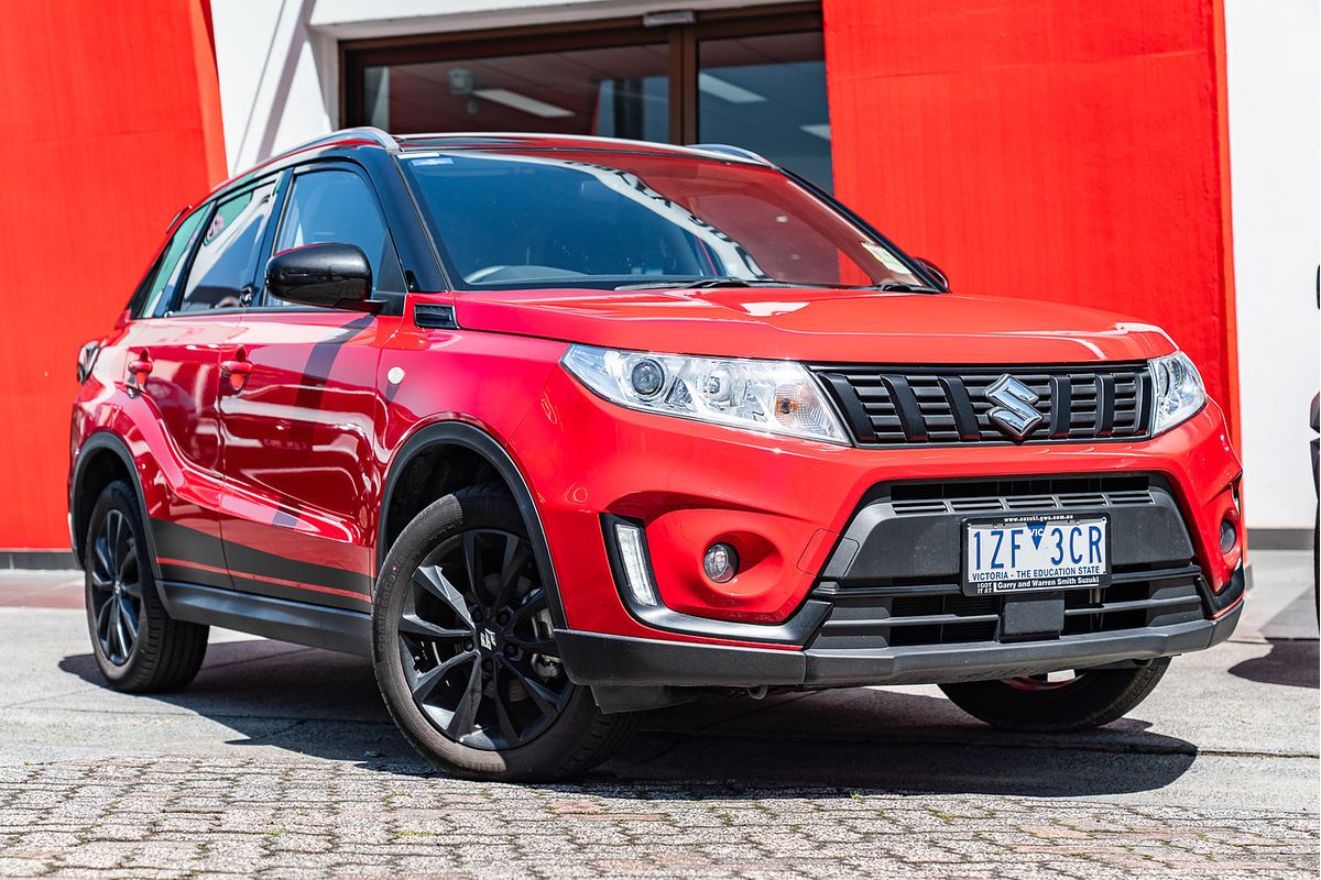2023 Suzuki Vitara Shadow LY Series II
