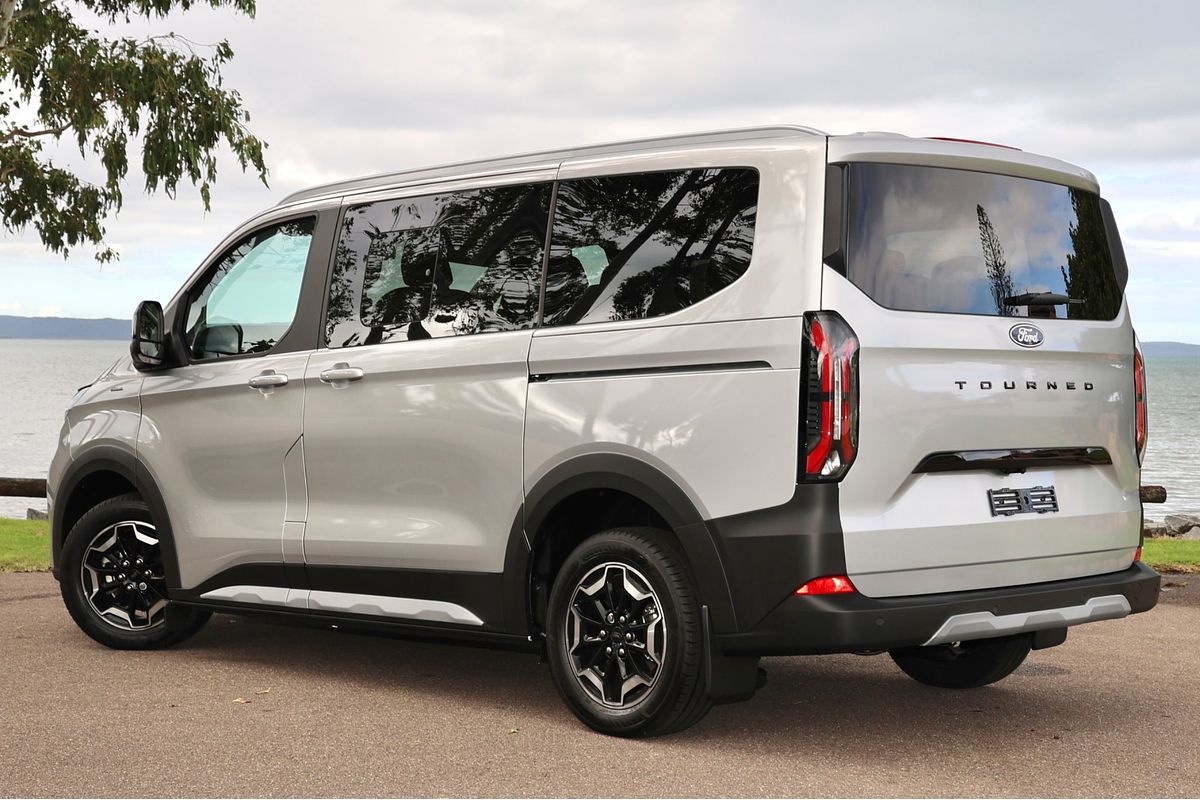 2024 Ford Tourneo Active AV SWB