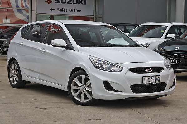 2019 Hyundai Accent Sport RB6