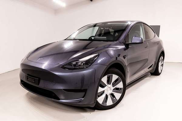 2023 Tesla Model Y Rear-Wheel Drive