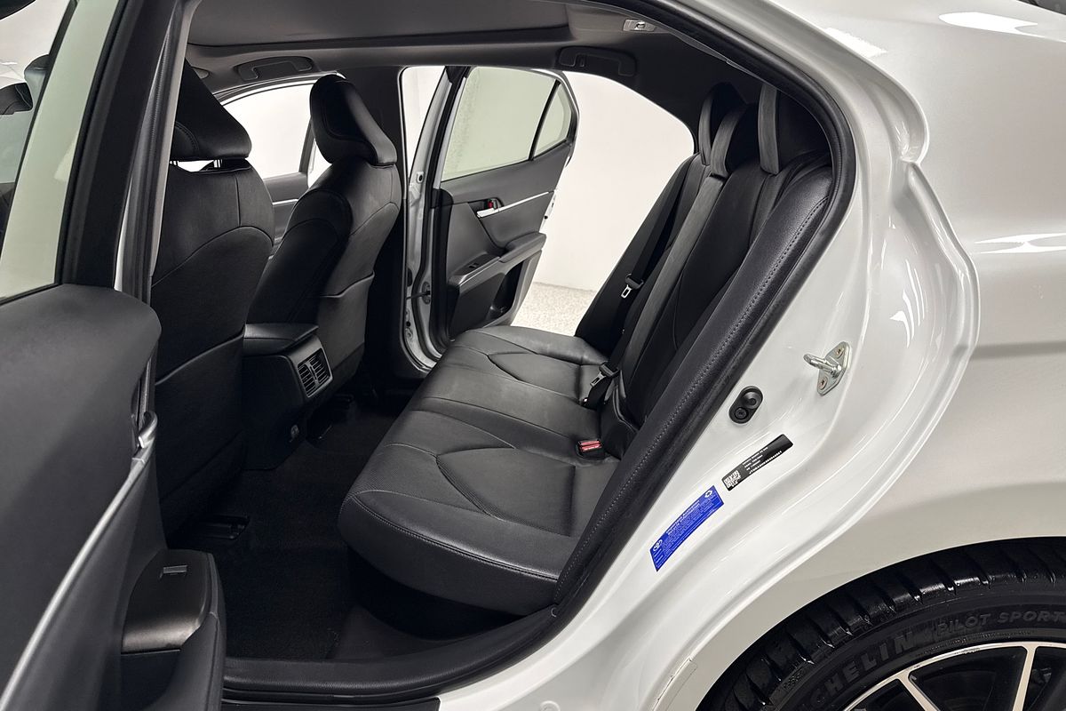 2024 Toyota Camry SL AXVH70R