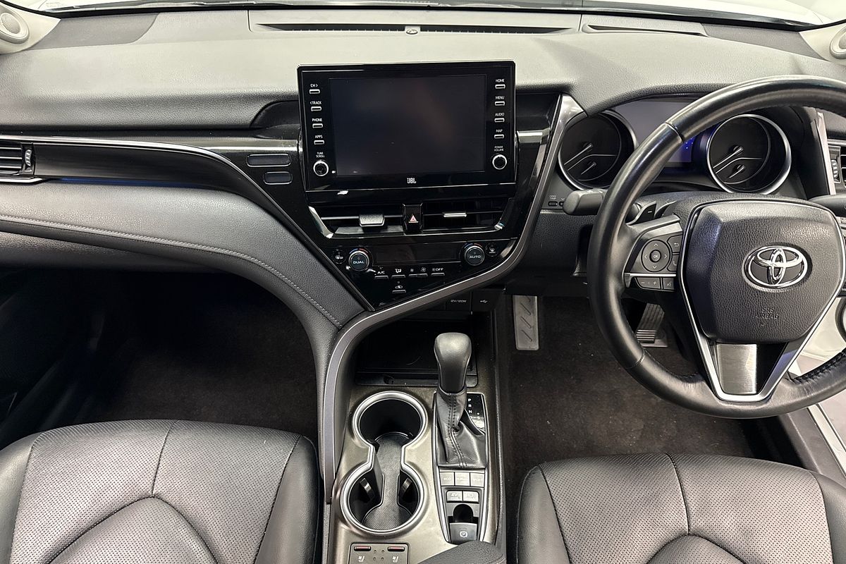 2024 Toyota Camry SL AXVH70R