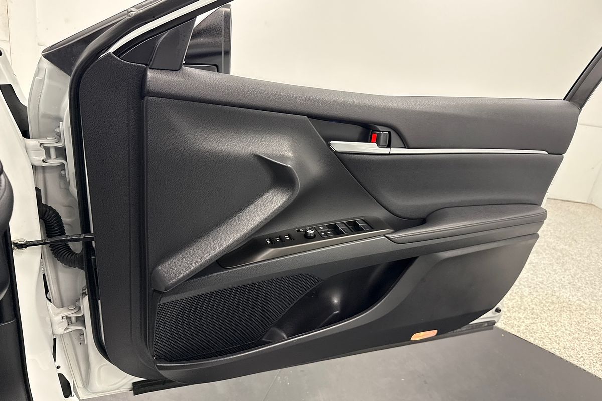 2024 Toyota Camry SL AXVH70R
