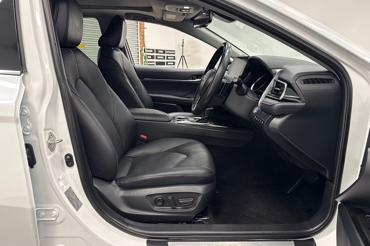 2024 Toyota Camry SL AXVH70R
