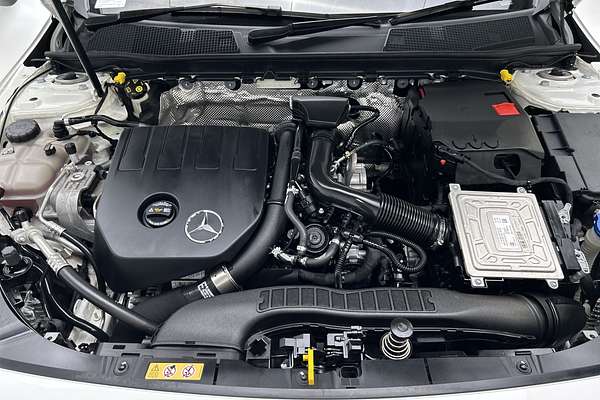 2022 Mercedes-Benz CLA-Class CLA200 C118 thumb-10
