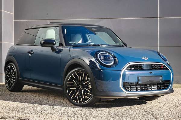 2026 MINI Cooper S Favoured F66