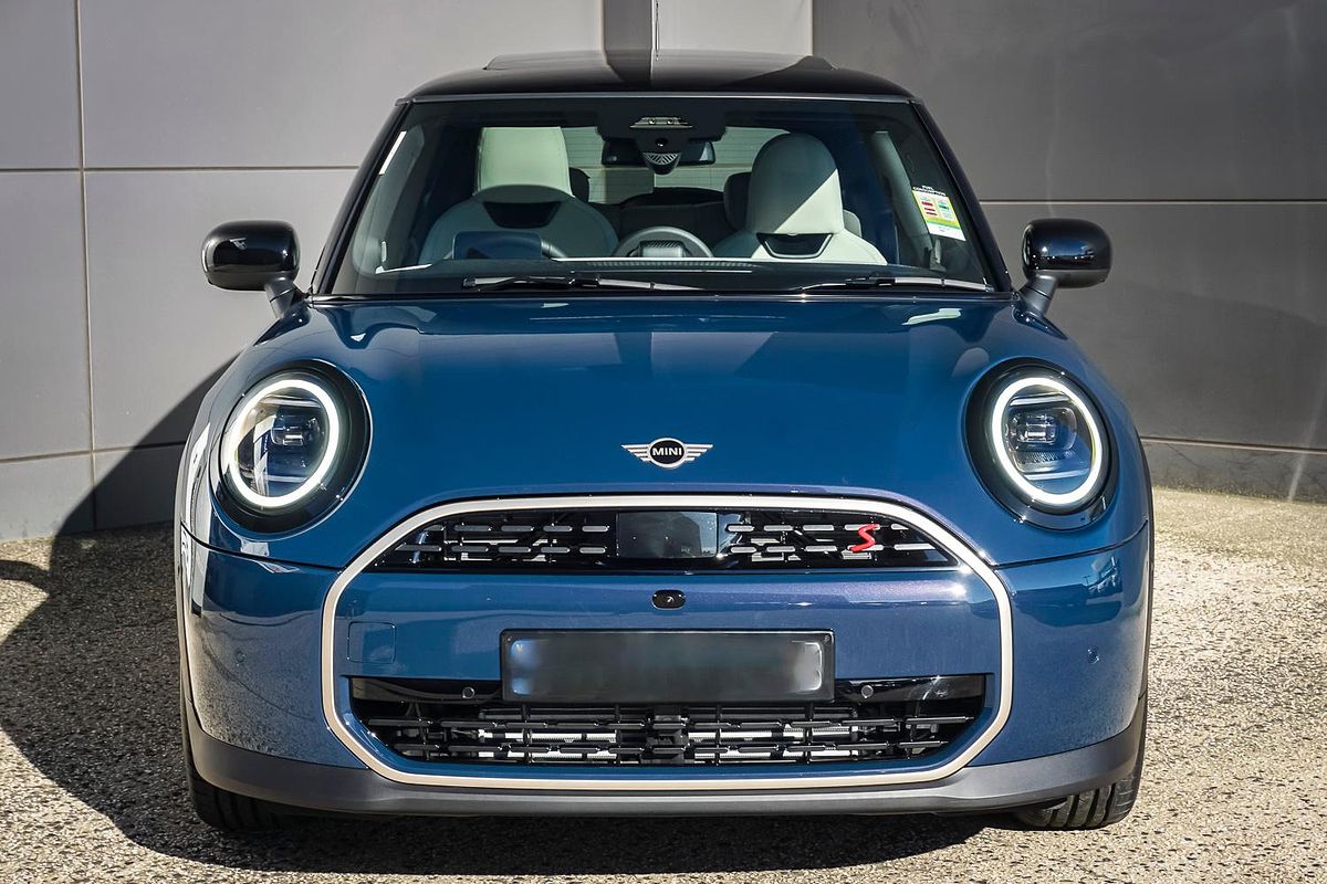 2026 MINI Cooper S Favoured F66