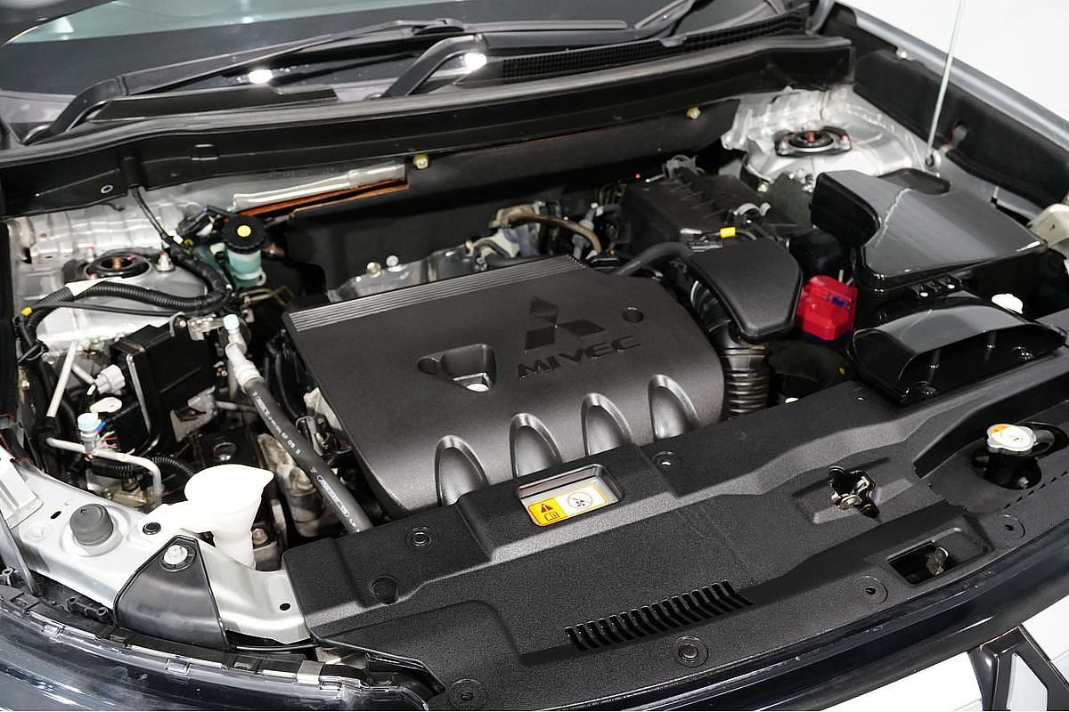 2017 Mitsubishi Outlander LS Safety Pack ZK