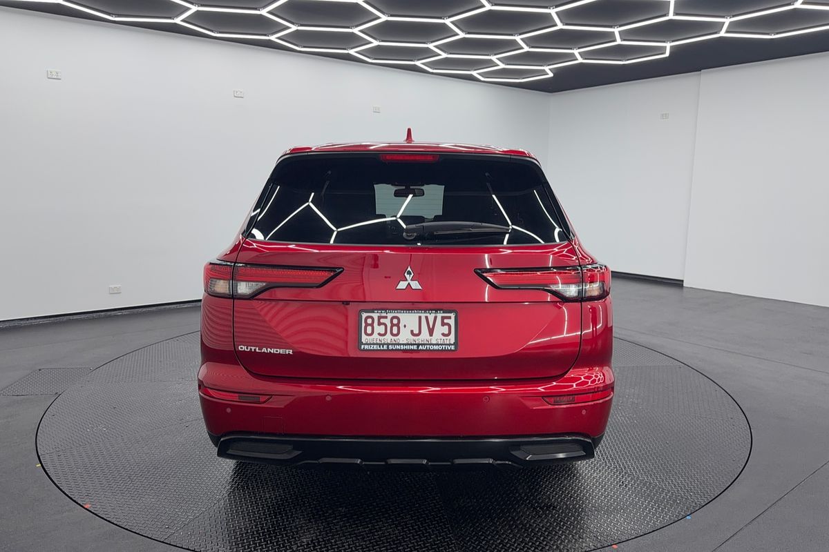 2024 Mitsubishi Outlander Black Edition ZM