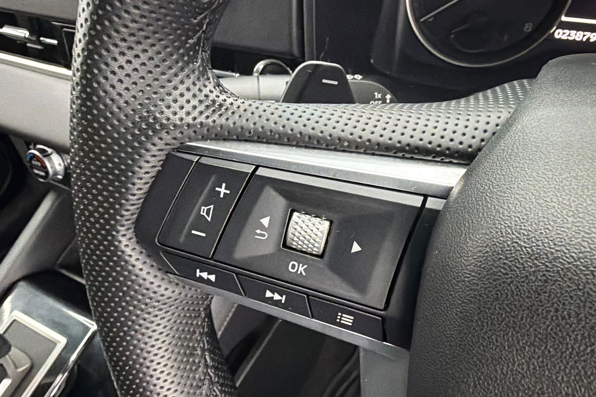 2024 Mitsubishi Outlander Black Edition ZM