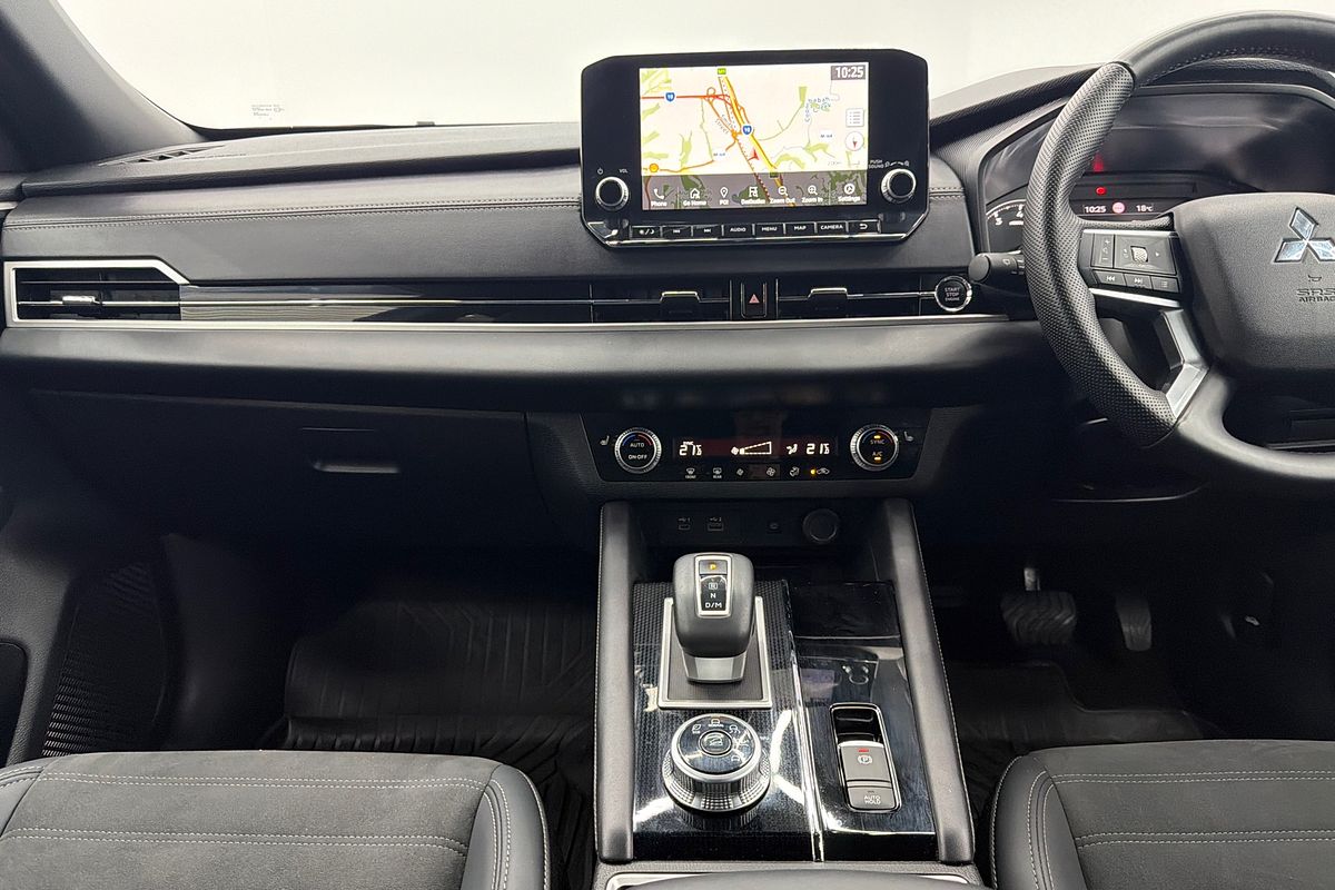 2024 Mitsubishi Outlander Black Edition ZM