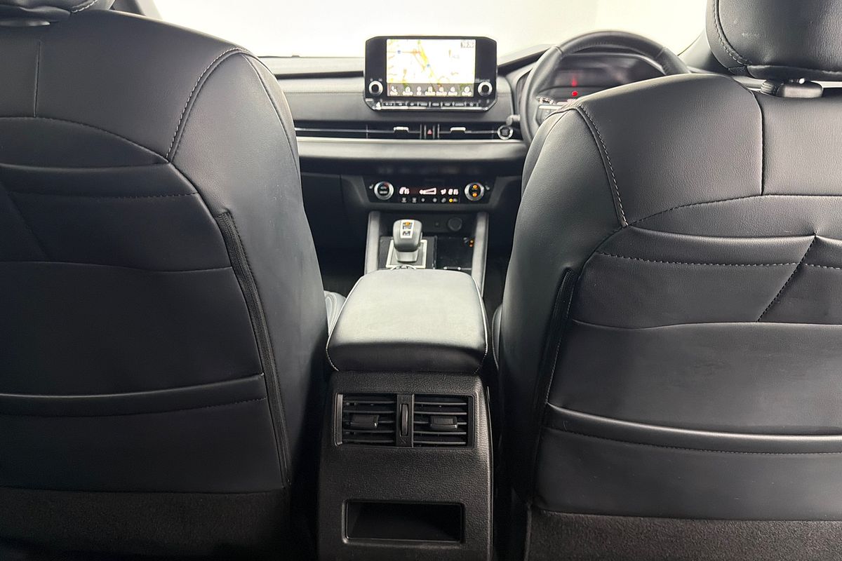 2024 Mitsubishi Outlander Black Edition ZM