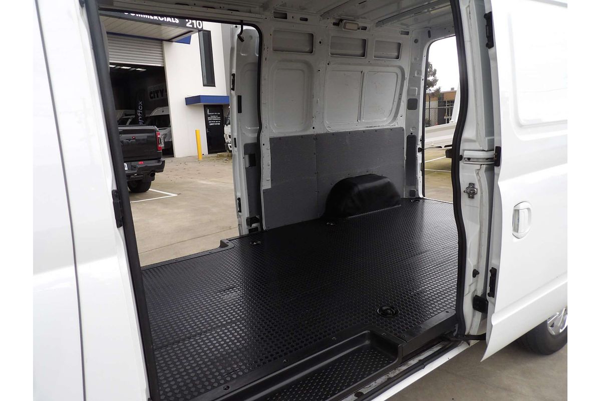 2023 LDV V80 LWB Mid Roof image 13