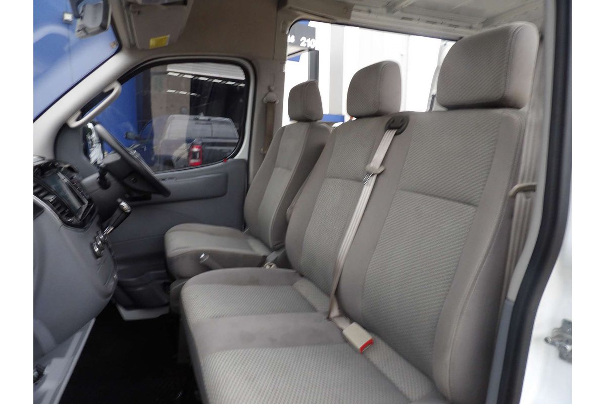 2023 LDV V80 LWB Mid Roof image 15