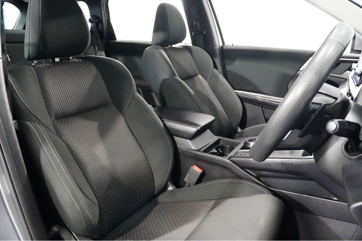 2022 Mitsubishi Outlander ES ZM
