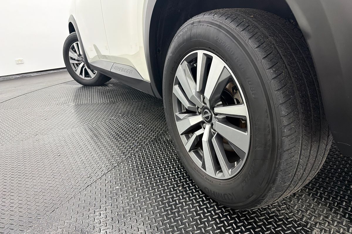 2022 Nissan Pathfinder Ti R53