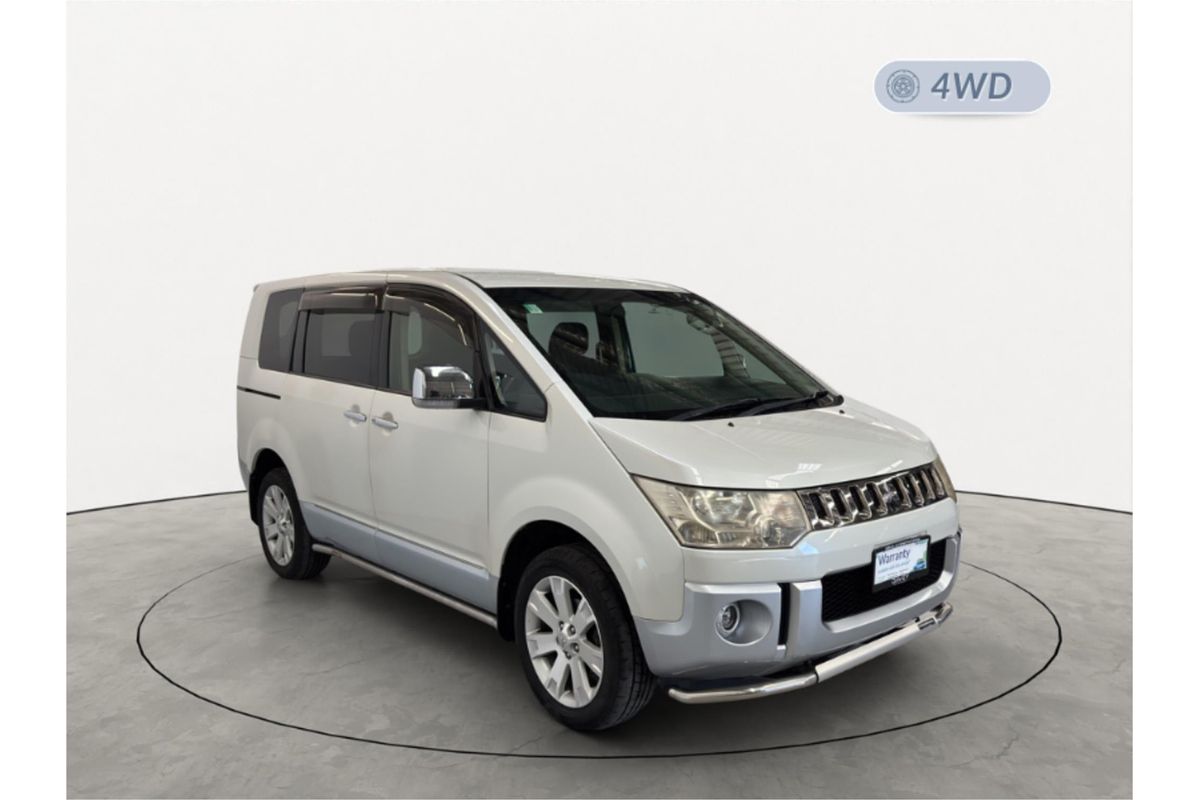 2009 Mitsubishi Delica D5 Chamonix