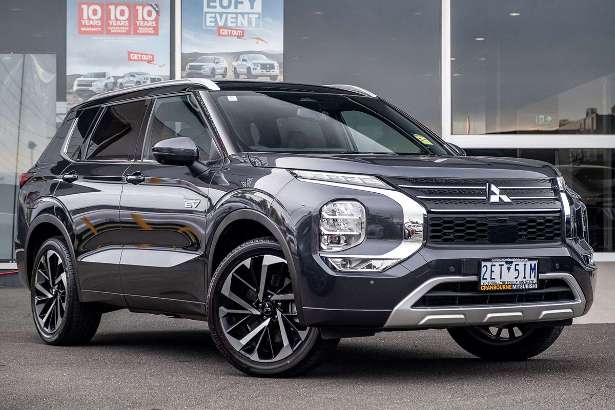 2025 Mitsubishi Outlander PHEV Exceed Tourer ZM