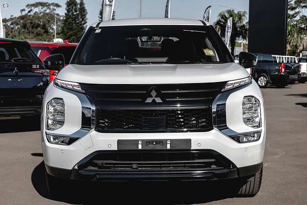2026 Mitsubishi Outlander Black Edition ZM