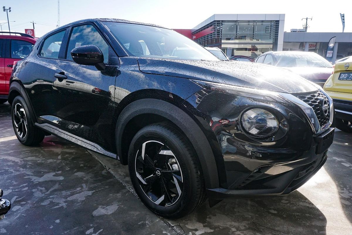 2025 Nissan JUKE ST+ F16