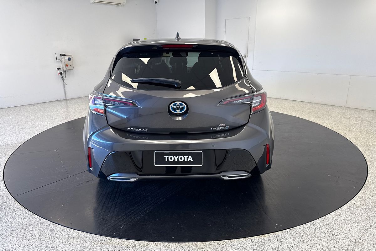 2020 Toyota Corolla ZR Hybrid ZWE211R