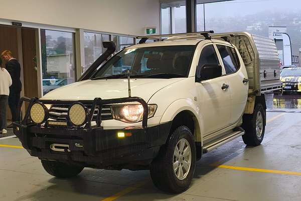 2014 Mitsubishi Triton GLX MN 4X4