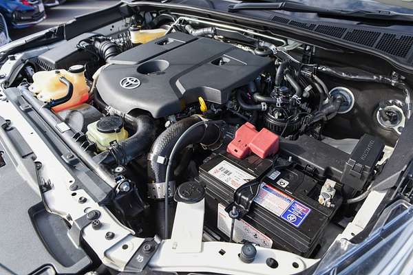 2022 Toyota Hilux SR5 GUN126R 4X4 thumb-7