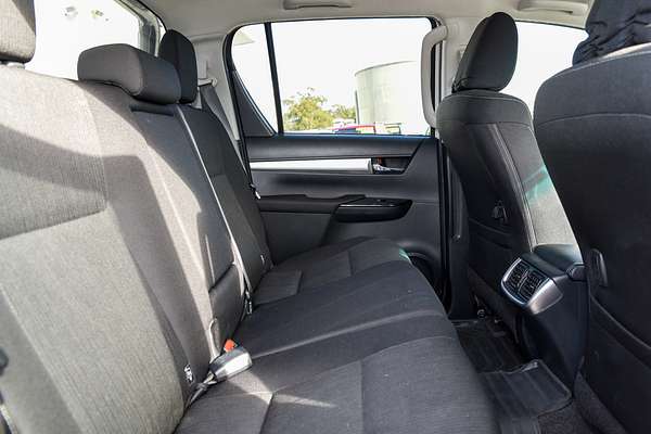 2022 Toyota Hilux SR5 GUN126R 4X4 thumb-8